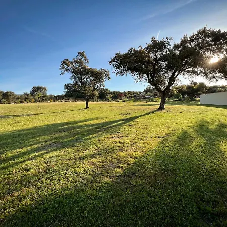 Villa La Encina Guapa Casa Rural 20,000m2 De Intimidad