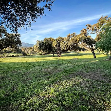 La Encina Guapa Casa Rural 20,000m2 De Intimidad La Iglesuela